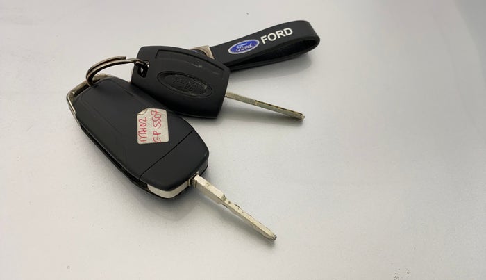 2017 Ford New Figo TITANIUM 1.2 PETROL MT, Petrol, Manual, 49,019 km, Key Close Up