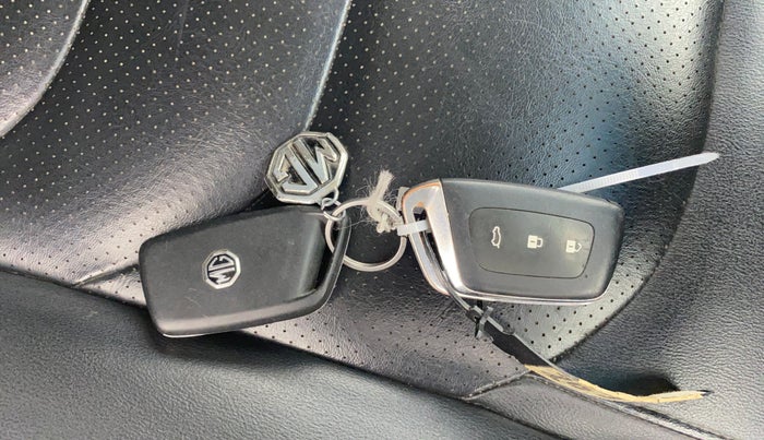 2020 MG HECTOR SHARP 1.5 DCT PETROL, Petrol, Automatic, 72,067 km, Key Close Up