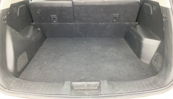 2020 MG HECTOR SHARP 1.5 DCT PETROL, Petrol, Automatic, 72,067 km, Boot Inside