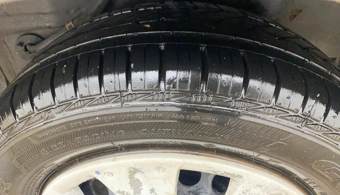 2015 Honda Brio S MT, Petrol, Manual, 56,503 km, Left Rear Tyre Tread