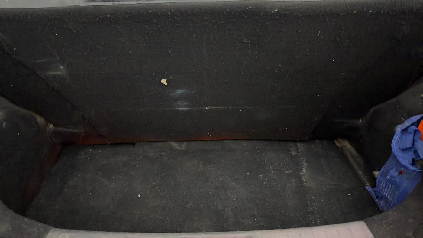 2018 Mahindra KUV 100 NXT K2+ P 6 STR, Petrol, Manual, 36,314 km, Boot Inside