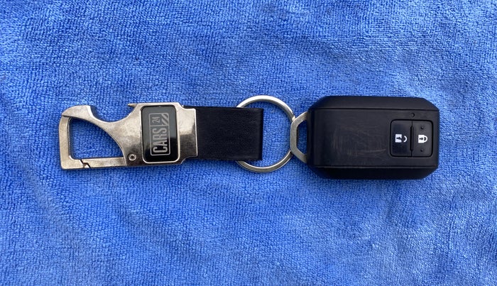 2019 Toyota Glanza V CVT, Petrol, Automatic, 25,560 km, Key Close Up