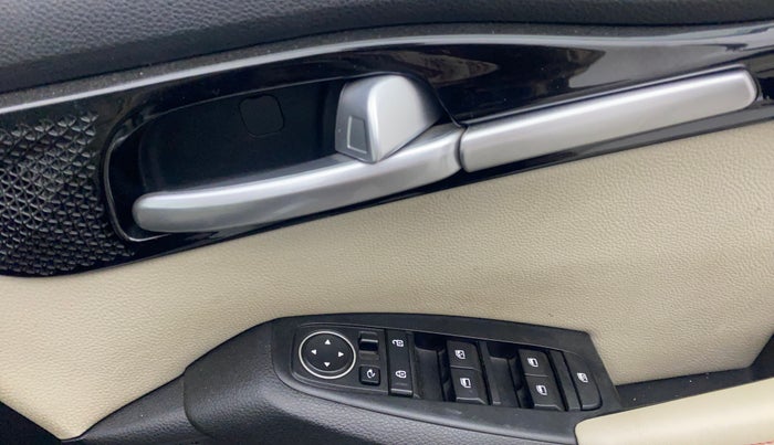 2019 KIA SELTOS GTX PLUS DCT 1.4 PETROL, Petrol, Automatic, 39,597 km, Driver Side Door Panels Control