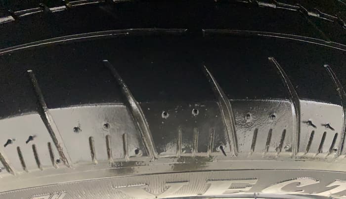 2021 Honda Amaze 1.2L I-VTEC S, Petrol, Manual, 28,505 km, Right Rear Tyre Tread