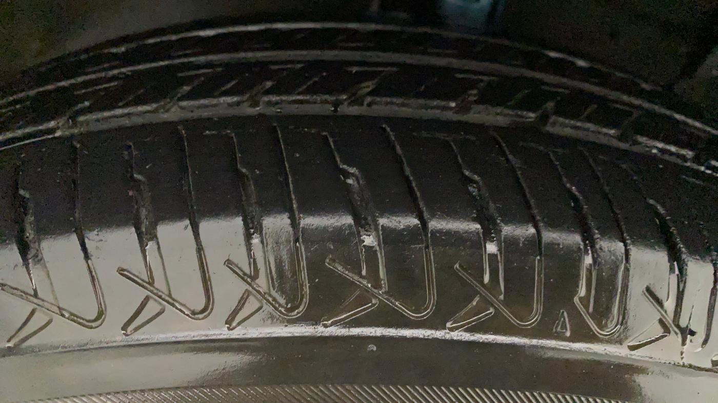 2012 Maruti Swift Dzire VXI, Petrol, Manual, 82,318 km, Right Rear Tyre Tread
