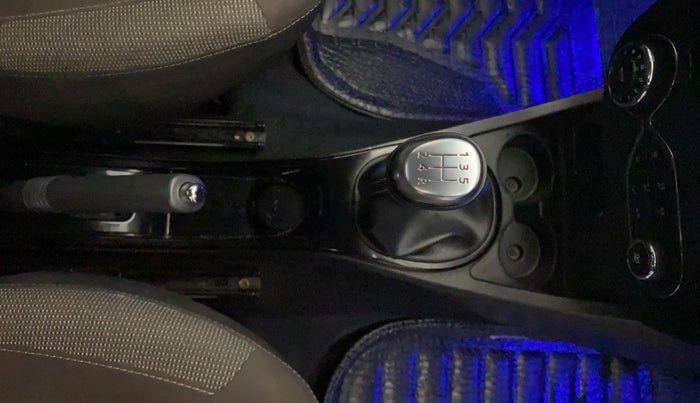 2021 Renault Duster RXZ 1.5 PETROL MT, Petrol, Manual, 91,138 km, Gear Lever