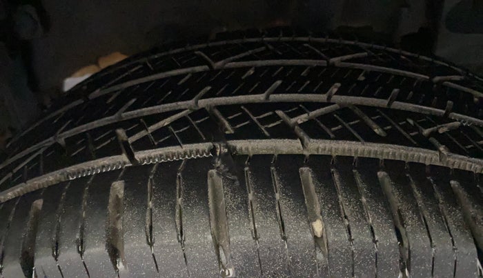 2021 Renault Duster RXZ 1.5 PETROL MT, Petrol, Manual, 91,138 km, Left Rear Tyre Tread