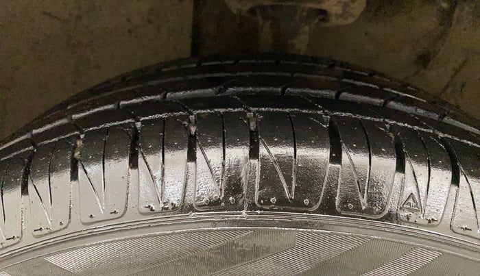 2022 KIA SONET HTX 1.0 IMT, Petrol, Manual, 79,993 km, Left Front Tyre Tread