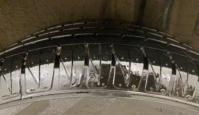 2022 KIA SONET HTX 1.0 IMT, Petrol, Manual, 79,993 km, Left Rear Tyre Tread