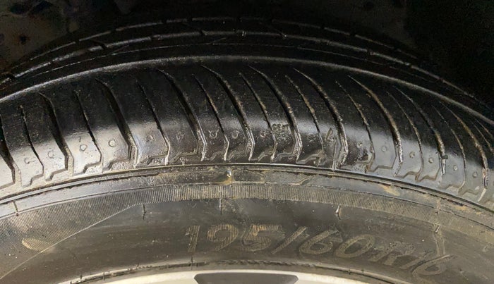 2017 Honda WR-V 1.2L I-VTEC VX MT, Petrol, Manual, 60,452 km, Right Front Tyre Tread