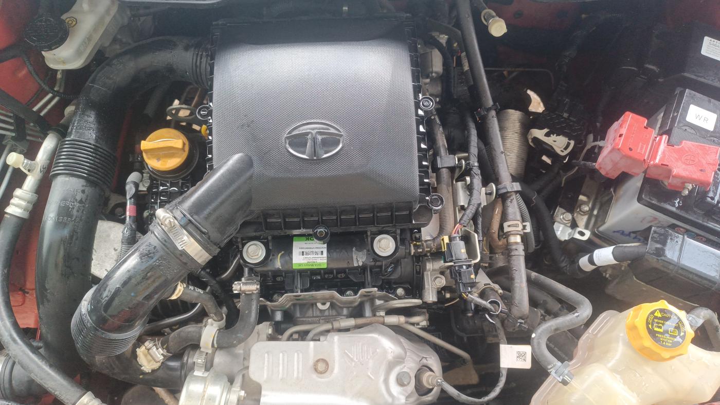 2023 Tata NEXON Creative Plus 1.2 Revotron 6MT, Petrol, Manual, 32,823 km, Engine View