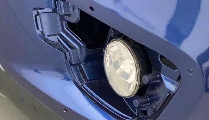2017 Renault Kwid CLIMBER 1.0 AT, Petrol, Automatic, 53,339 km, Left fog light - Cover missing