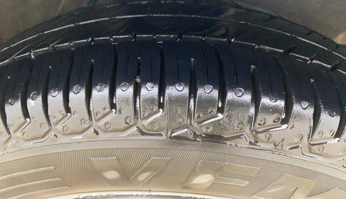 2014 Hyundai i10 MAGNA 1.1, Petrol, Manual, 81,538 km, Right Front Tyre Tread