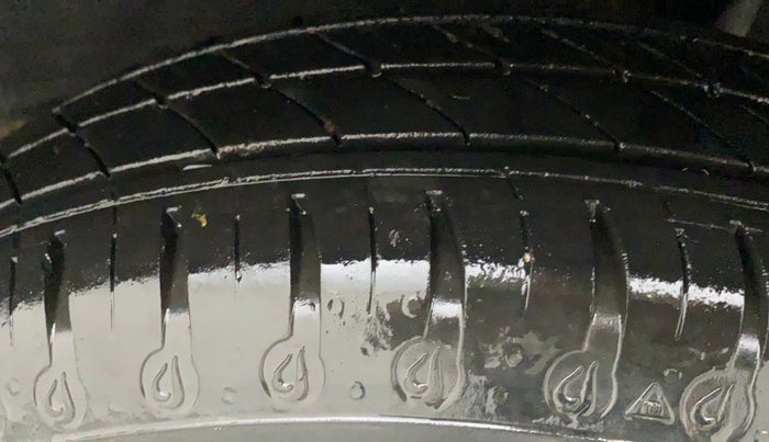 2020 Renault Kwid RXL, Petrol, Manual, 31,471 km, Left Rear Tyre Tread