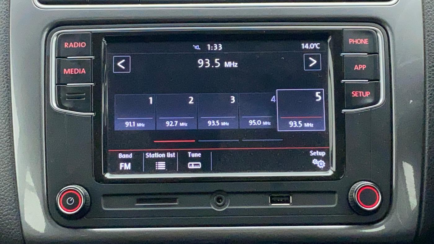 2018 Volkswagen Polo HIGH LINE PLUS 1.0, Petrol, Manual, 48,157 km, Infotainment System