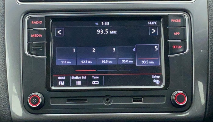 2018 Volkswagen Polo HIGH LINE PLUS 1.0, Petrol, Manual, 48,157 km, Infotainment System