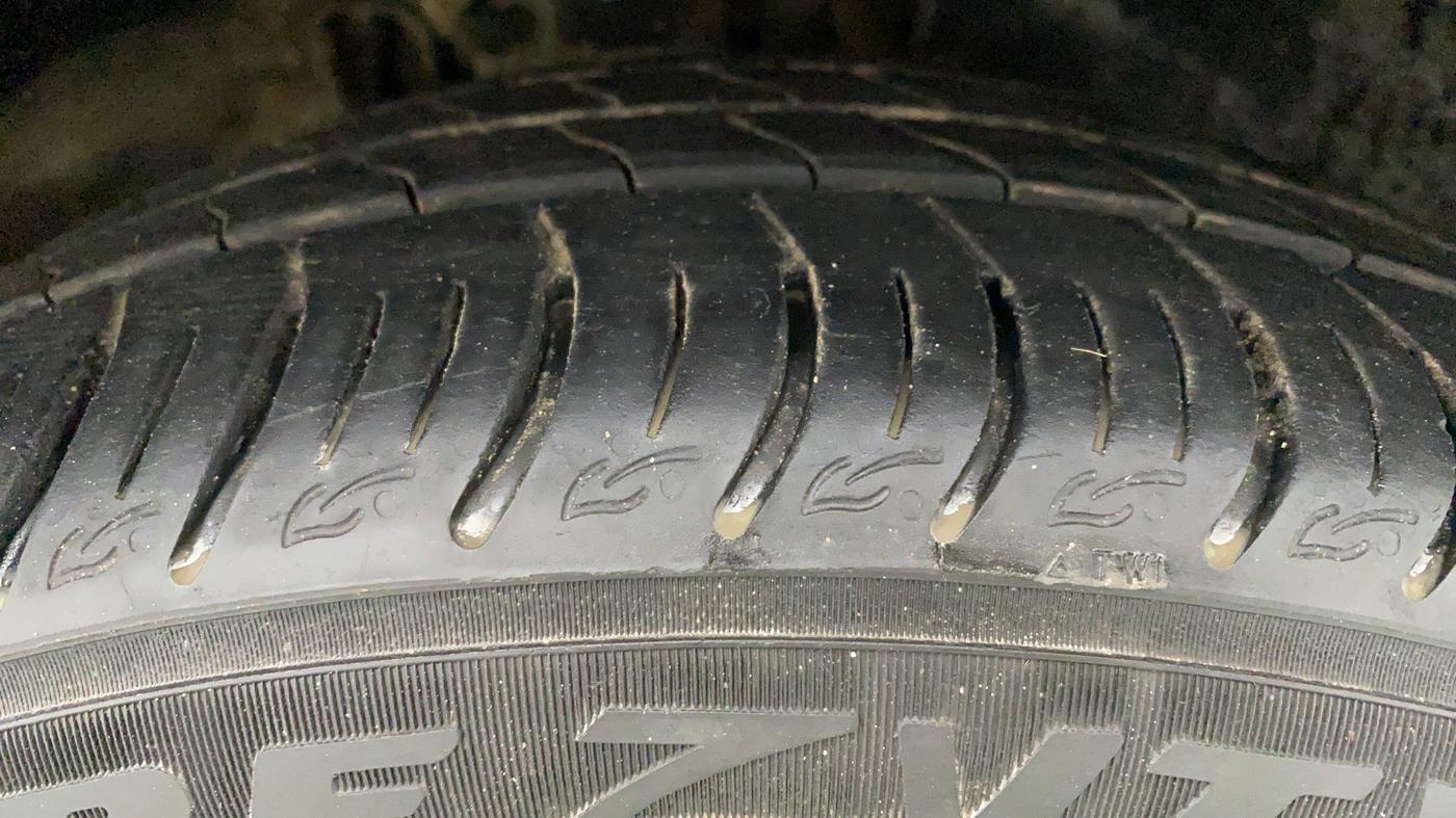 2018 Volkswagen Polo HIGH LINE PLUS 1.0, Petrol, Manual, 48,157 km, Right Front Tyre Tread
