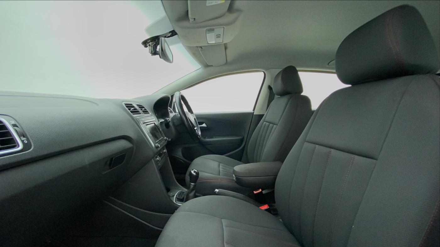 2018 Volkswagen Polo HIGH LINE PLUS 1.0, Petrol, Manual, 48,157 km, Right Side Front Door Cabin