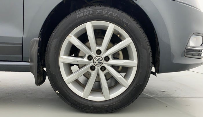 2018 Volkswagen Polo HIGH LINE PLUS 1.0, Petrol, Manual, 48,157 km, Right Front Wheel