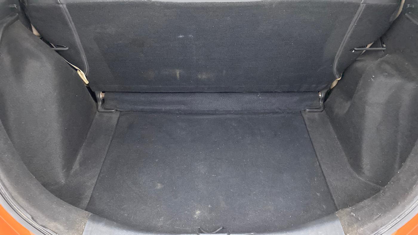 2015 Honda Jazz 1.2 V AT, Petrol, Automatic, 52,347 km, Boot Inside