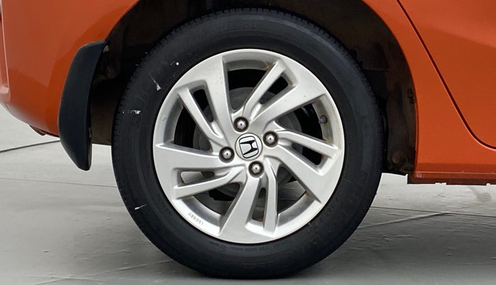 2015 Honda Jazz 1.2 V AT, Petrol, Automatic, 52,347 km, Right Rear Wheel