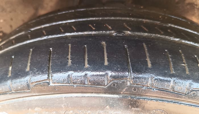 2013 Maruti Alto K10 VXI, Petrol, Manual, 96,796 km, Right Front Tyre Tread