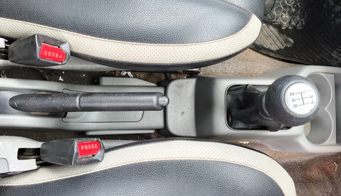 2013 Maruti Alto K10 VXI, Petrol, Manual, 96,796 km, Gear Lever