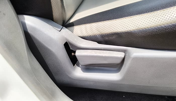 2013 Maruti Alto K10 VXI, Petrol, Manual, 96,796 km, Driver Side Adjustment Panel