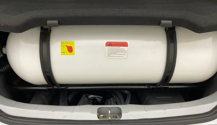 2022 Hyundai NEW SANTRO SPORTZ EXECUTIVE MT CNG, CNG, Manual, 14,138 km, Boot Inside