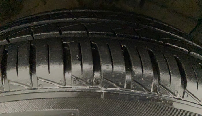 2022 Hyundai NEW SANTRO SPORTZ EXECUTIVE MT CNG, CNG, Manual, 14,138 km, Right Rear Tyre Tread