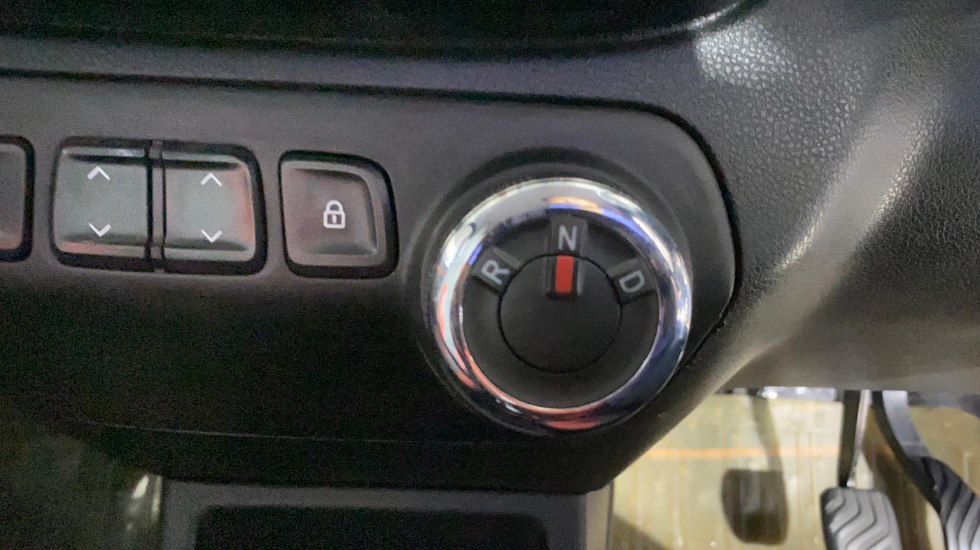 2017 Renault Kwid CLIMBER 1.0 AMT, Petrol, Automatic, 25,987 km, Gear Lever