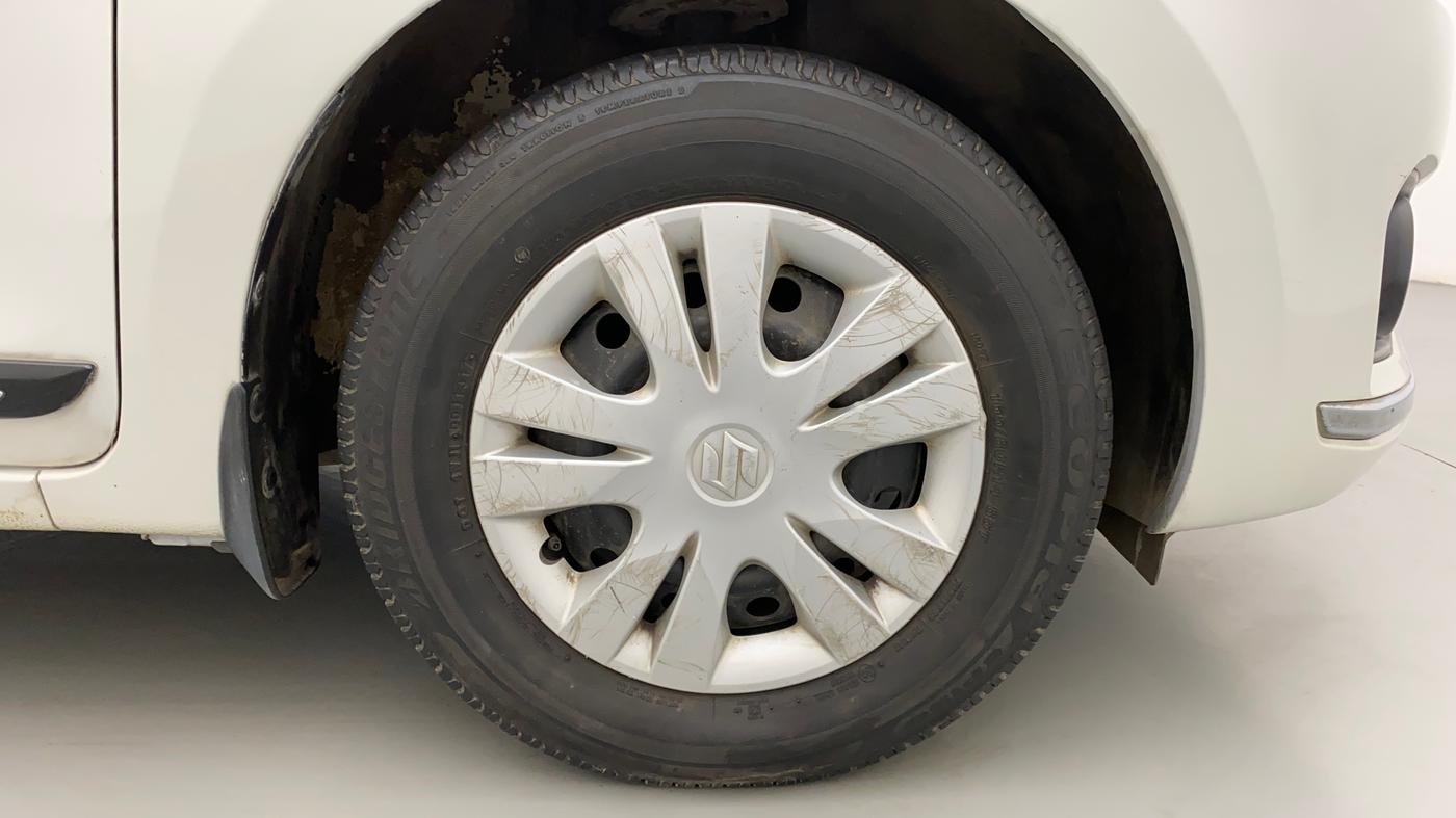 2017 Maruti Dzire VXI AMT, Petrol, Automatic, 31,716 km, Right Front Wheel
