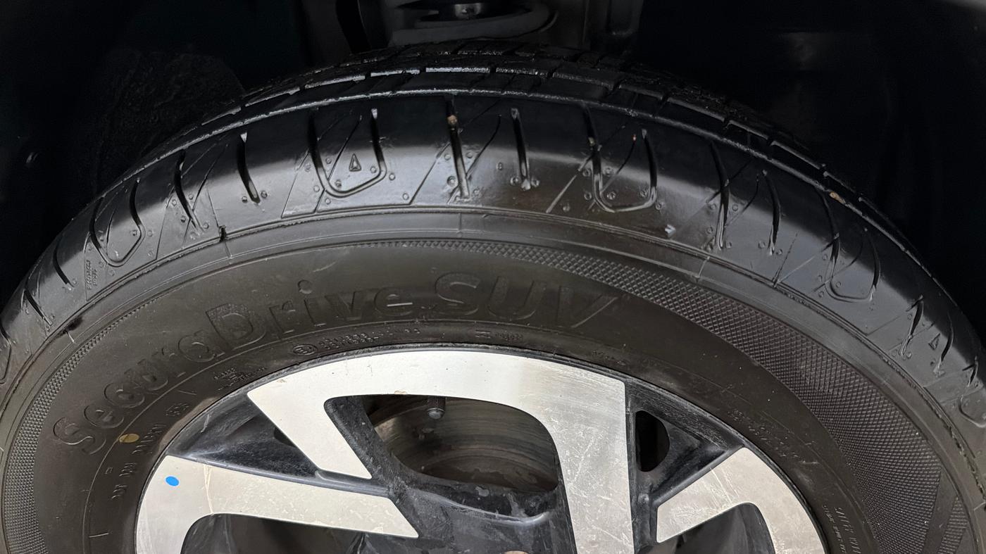 2021 Nissan MAGNITE XV MT, Petrol, Manual, 49,270 km, Right Front Tyre Tread
