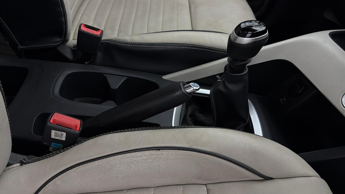 2021 Nissan MAGNITE XV MT, Petrol, Manual, 49,270 km, Gear Lever