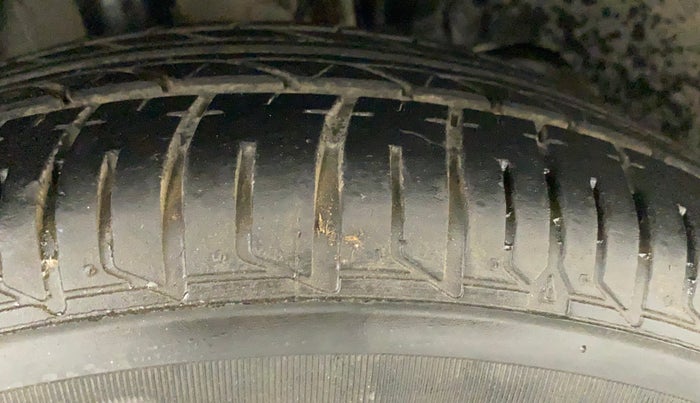 2021 Tata Tiago XT PETROL, Petrol, Manual, 20,843 km, Right Front Tyre Tread
