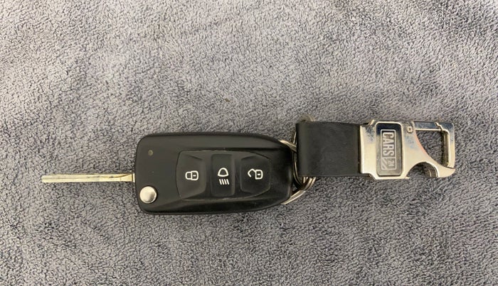 2021 Tata Tiago XT PETROL, Petrol, Manual, 20,843 km, Key Close Up