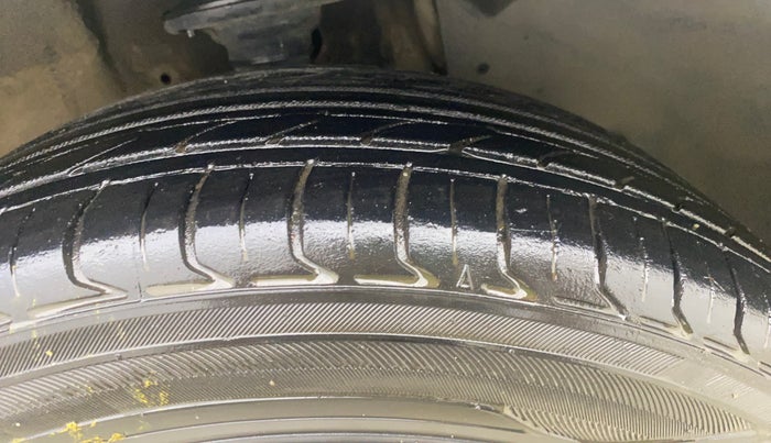 2017 Maruti IGNIS DELTA 1.2, Petrol, Manual, 85,534 km, Right Front Tyre Tread