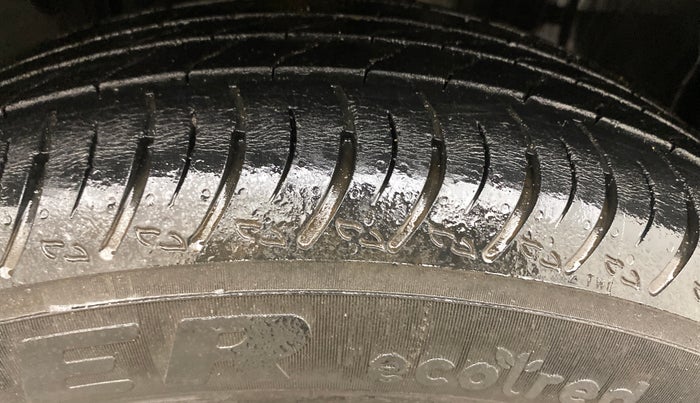 2023 Nissan MAGNITE XV CVT TURBO KURO EDITION , Petrol, Automatic, 19,301 km, Right Front Tyre Tread