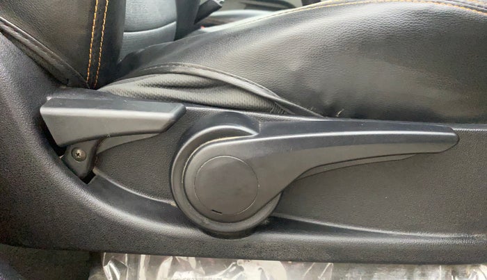 2018 Tata Tiago XZ PETROL, Petrol, Manual, 28,115 km, Driver Side Adjustment Panel