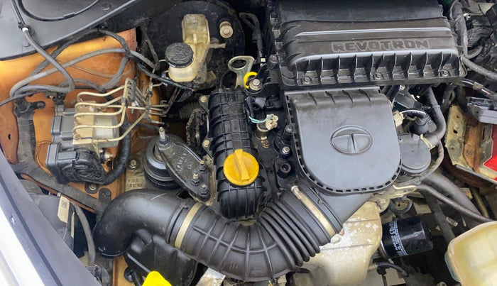 2018 Tata Tiago XZ PETROL, Petrol, Manual, 28,115 km, Engine View - Right