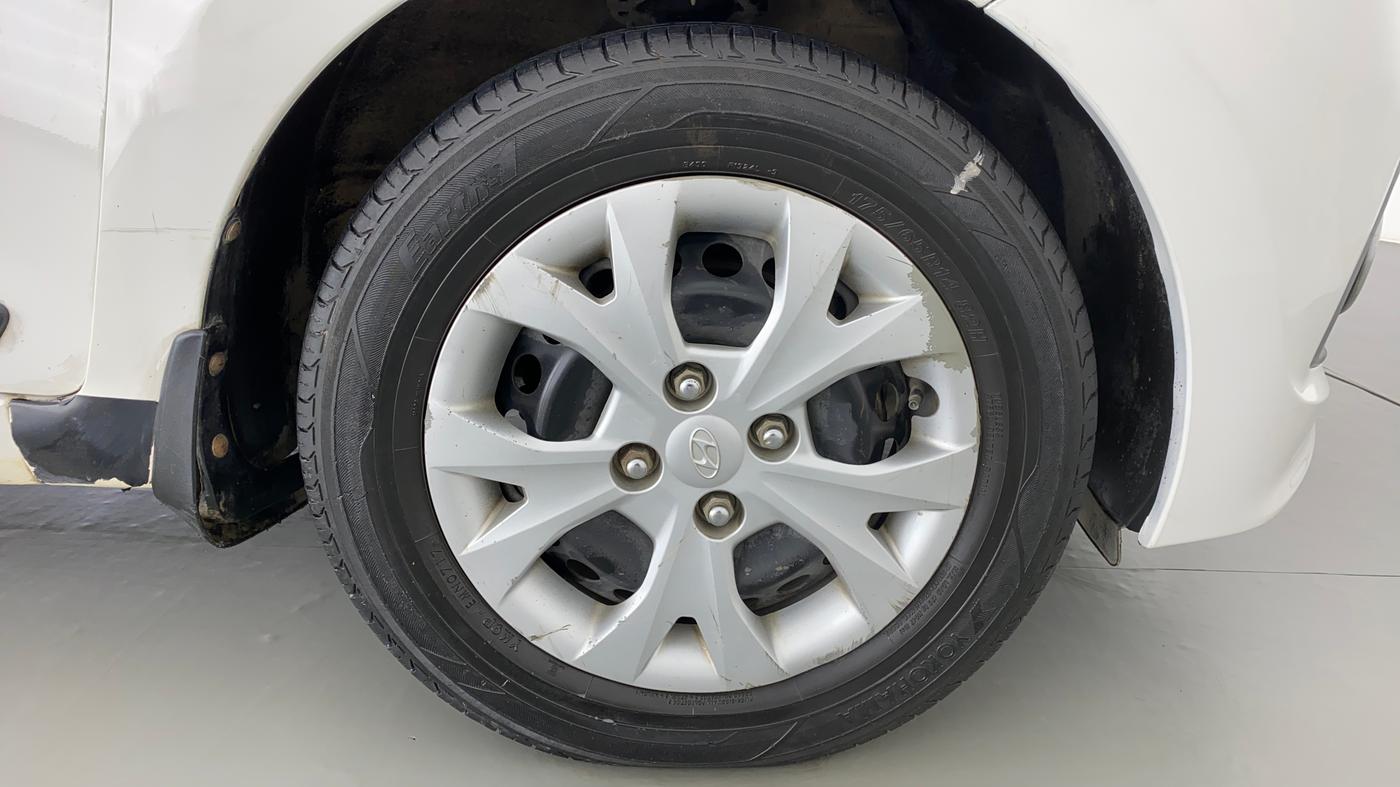 2014 Hyundai Grand i10 SPORTZ 1.1 CRDI, Diesel, Manual, Right Front Wheel