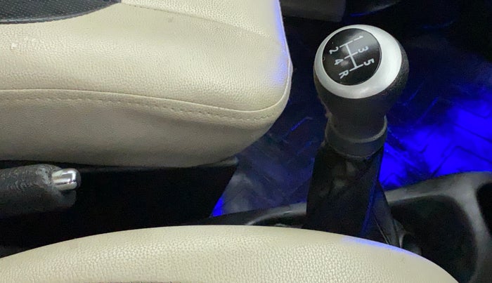 2015 Maruti Wagon R 1.0 VXI, Petrol, Manual, 79,336 km, Gear Lever
