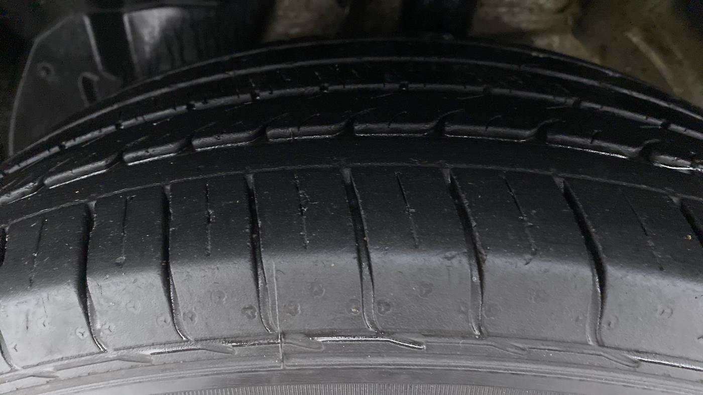2019 MG HECTOR SHARP 2.0 DIESEL, Diesel, Manual, 32,350 km, Left Front Tyre Tread
