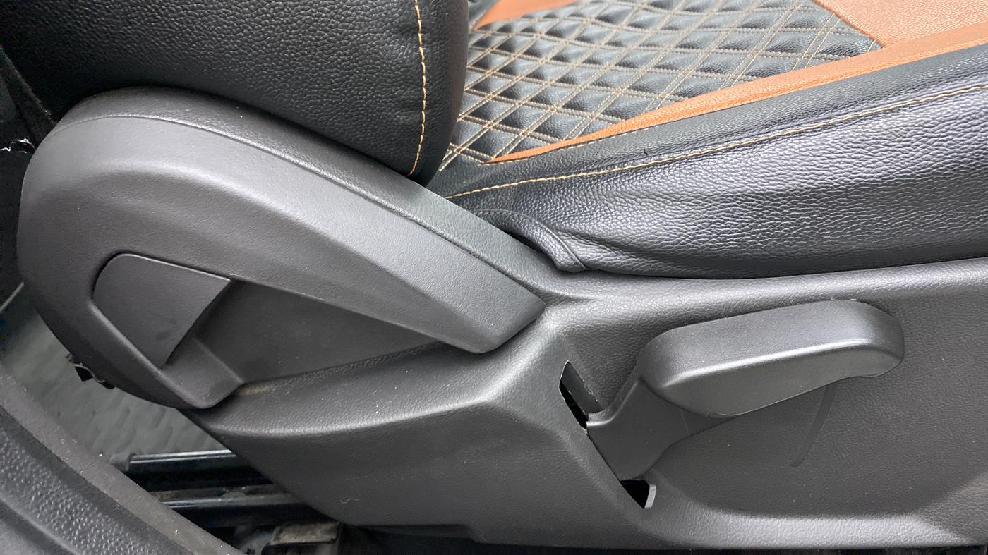 2019 Ford FREESTYLE TITANIUM 1.2 PETROL, Petrol, Manual, 26,718 km, Driver Side Adjustment Panel