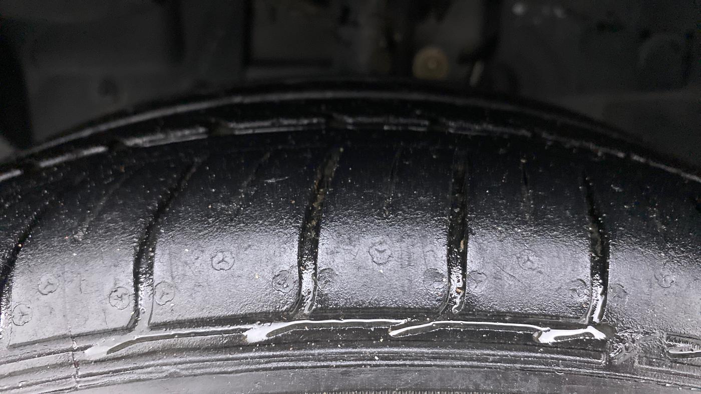 2019 Ford FREESTYLE TITANIUM 1.2 PETROL, Petrol, Manual, 26,718 km, Left Front Tyre Tread