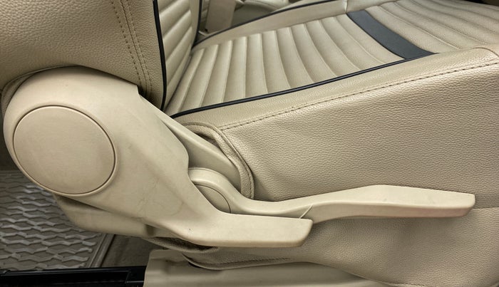 2018 Maruti Dzire VXI, Petrol, Manual, 27,567 km, Driver Side Adjustment Panel