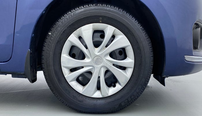 2018 Maruti Dzire VXI, Petrol, Manual, 27,567 km, Right Front Wheel