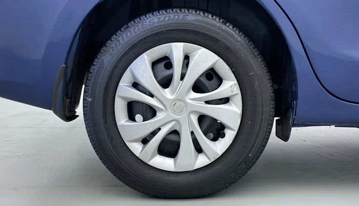 2018 Maruti Dzire VXI, Petrol, Manual, 27,567 km, Right Rear Wheel