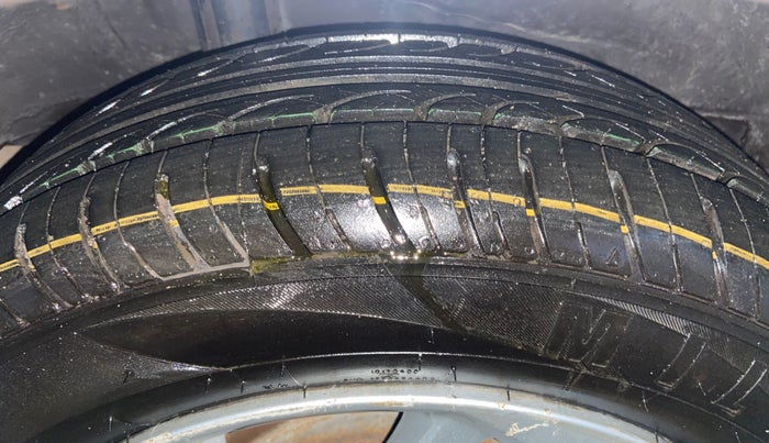 2015 Honda Jazz 1.2L I-VTEC V AT, Petrol, Automatic, 34,141 km, Right Rear Tyre Tread