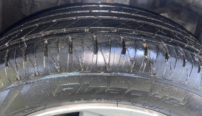 2015 Honda Jazz 1.2L I-VTEC V AT, Petrol, Automatic, 34,141 km, Right Front Tyre Tread